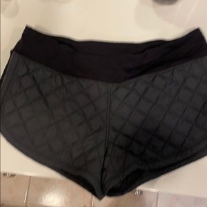 Lululemon puff shorts